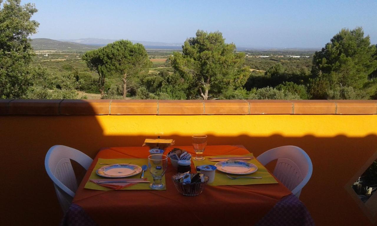 B&B Il Girasole SantʼAnna Arresi Екстериор снимка