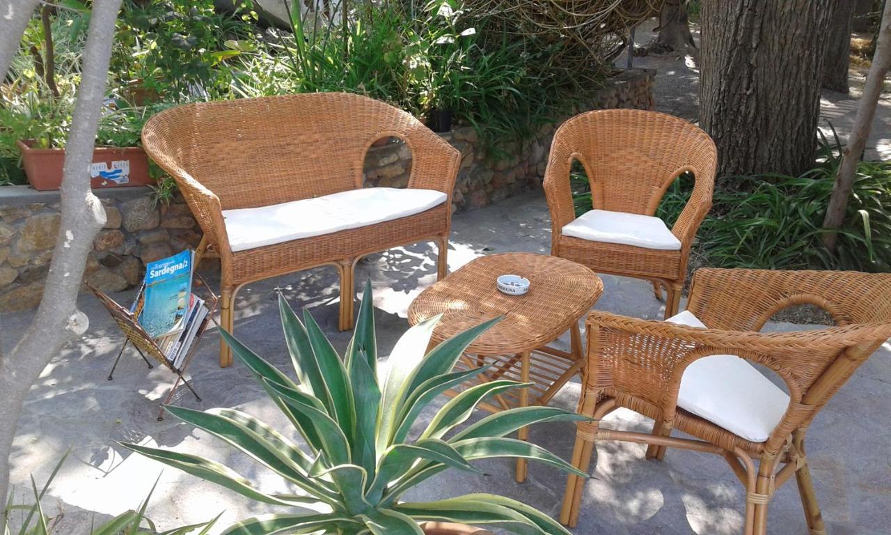 B&B Il Girasole SantʼAnna Arresi Екстериор снимка