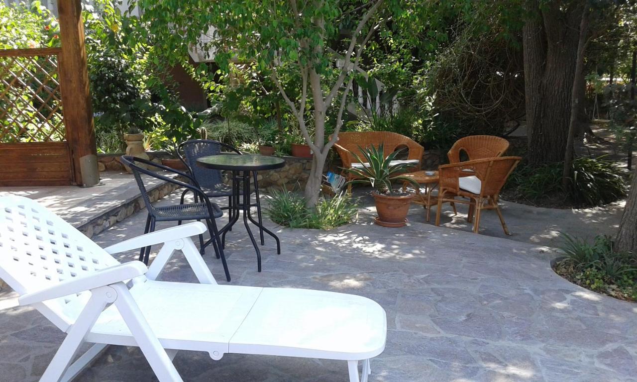 B&B Il Girasole SantʼAnna Arresi Екстериор снимка
