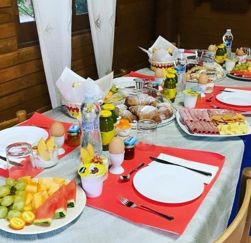 B&B Il Girasole SantʼAnna Arresi Екстериор снимка