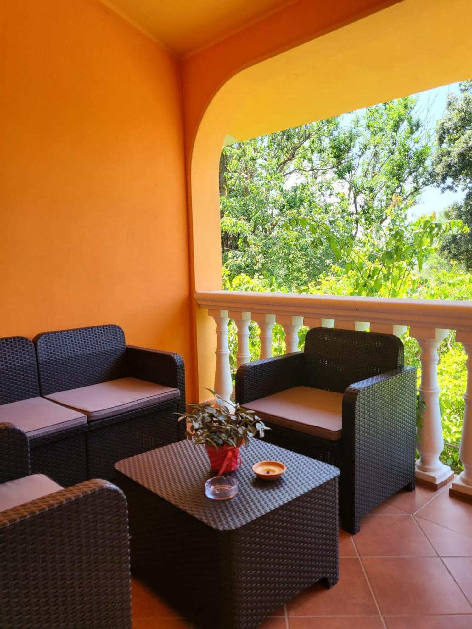 B&B Il Girasole SantʼAnna Arresi Екстериор снимка