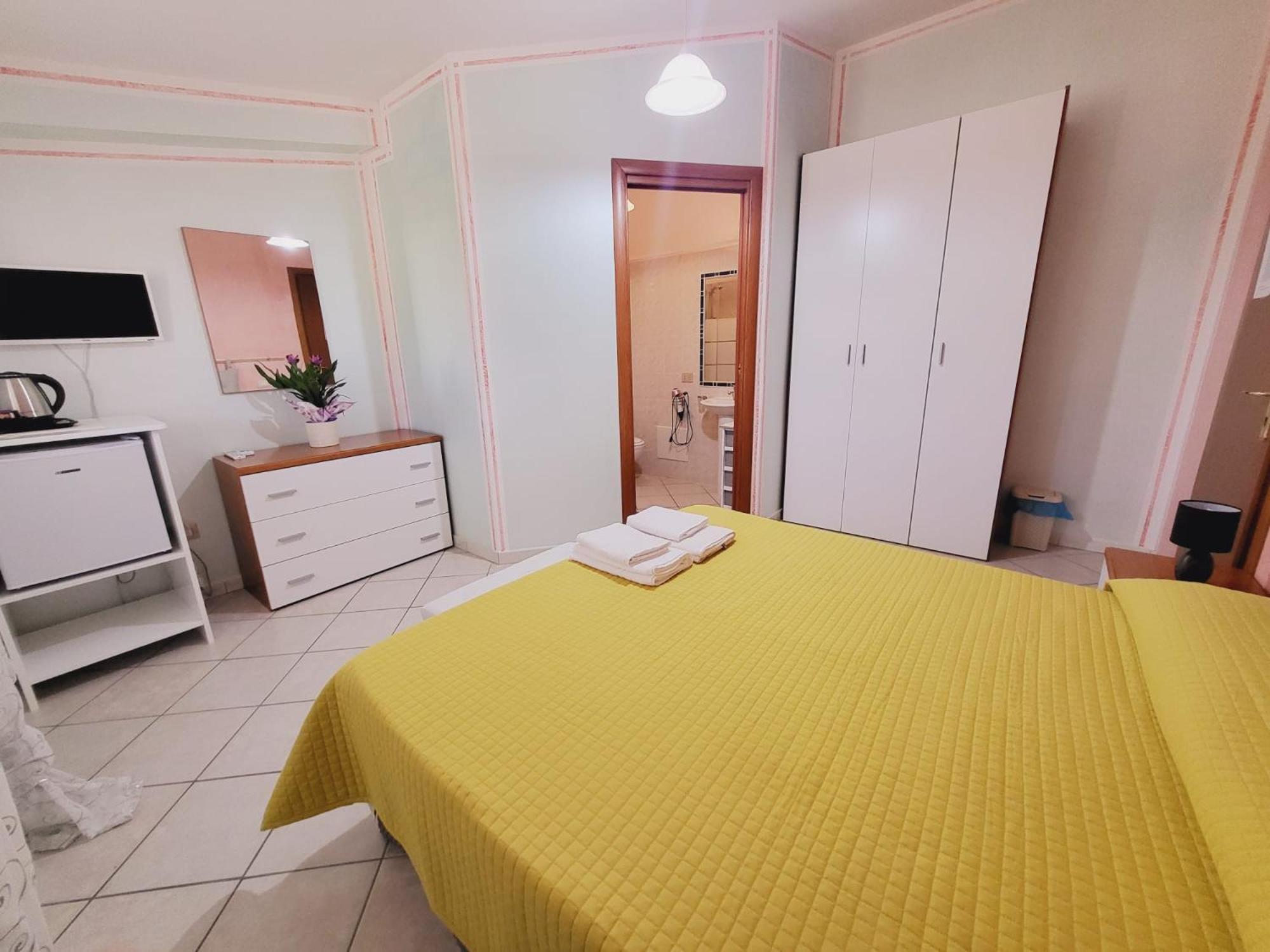 B&B Il Girasole SantʼAnna Arresi Екстериор снимка