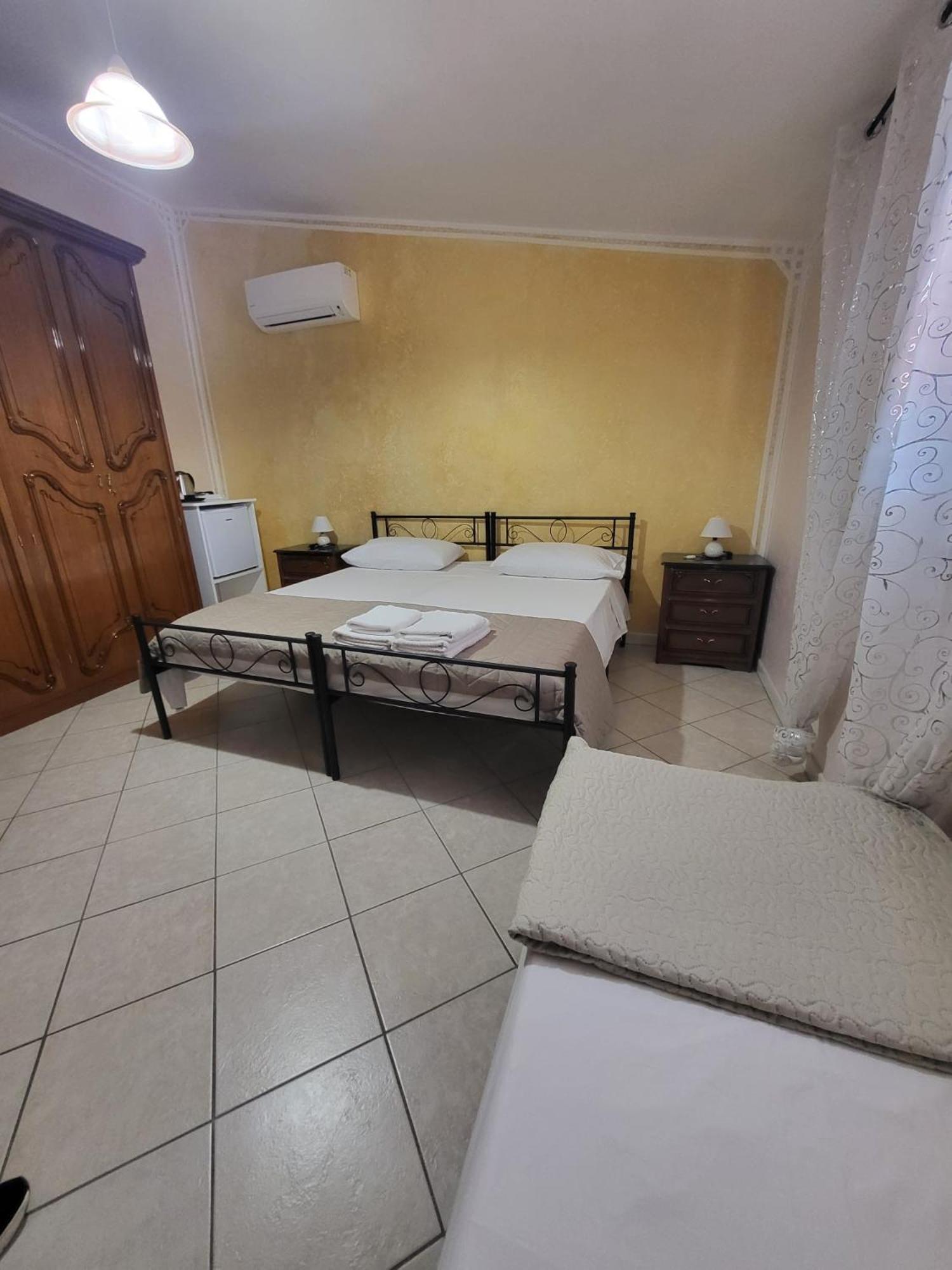 B&B Il Girasole SantʼAnna Arresi Екстериор снимка