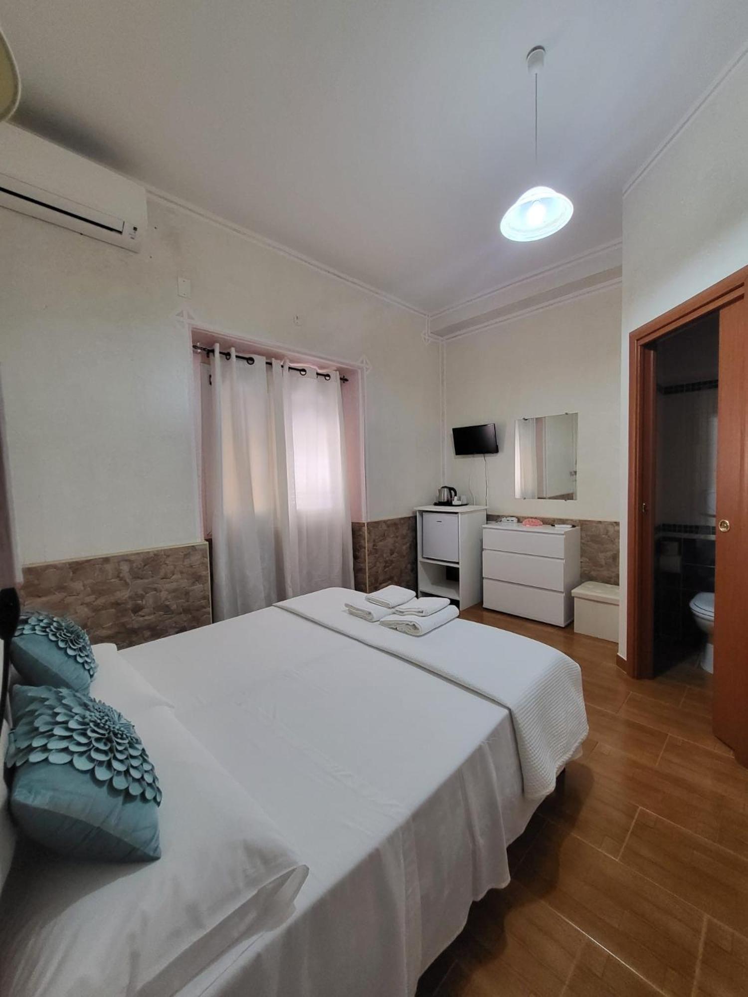 B&B Il Girasole SantʼAnna Arresi Екстериор снимка